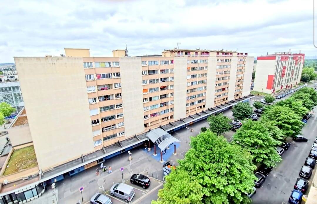 Studio à Garges-lès-Gonesse, France No. 333910