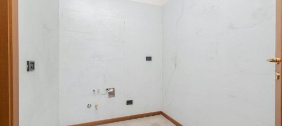 Квартира с 3 спальнями в Пьольтелло, Италия № 357945 10