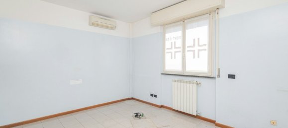 Квартира с 3 спальнями в Пьольтелло, Италия № 357945 16