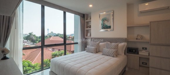 2 bedrooms Condo in Pattaya, Thailand No. 24984 12