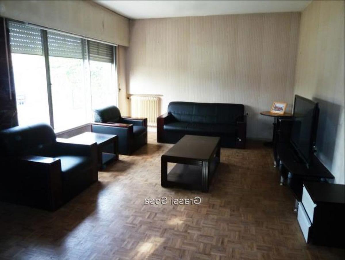 2 bedrooms House in Montevideo, Uruguay No. 5939