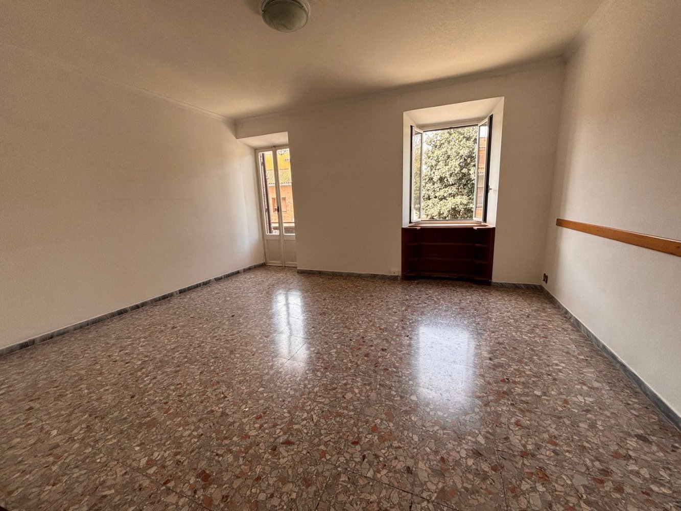 Квартира с 3 комнатами в Риньяно Фламинио, Италия № 284409