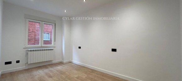 Apartamento de 3 dormitorios en Salamanca, Spain No. 18114 12