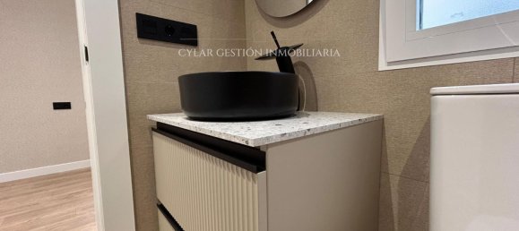 Apartamento de 3 dormitorios en Salamanca, Spain No. 18114 18