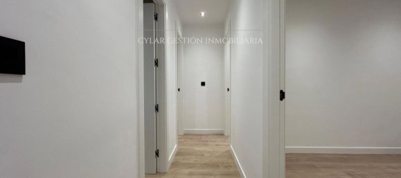 Apartamento de 3 dormitorios en Salamanca, Spain No. 18114 33