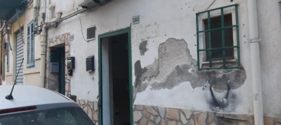 3 bedrooms Apartment in Palermo, Italy No. 376646 2