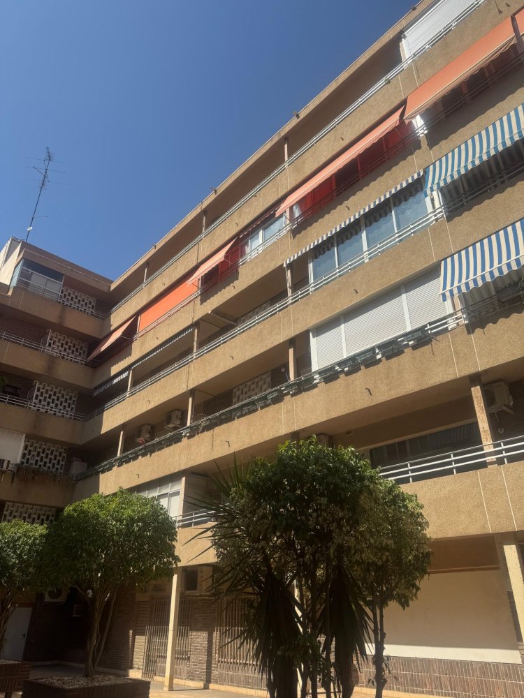 Квартира с 2 спальнями в Аликанте, Испания № 216591