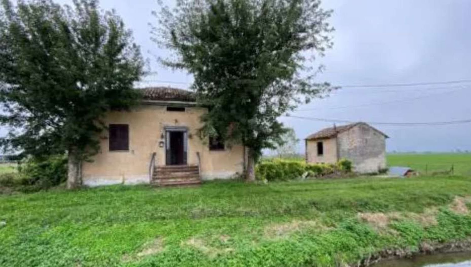 7-Zimmer Haus in Polesine Zibello, Italy, Nr. 309773