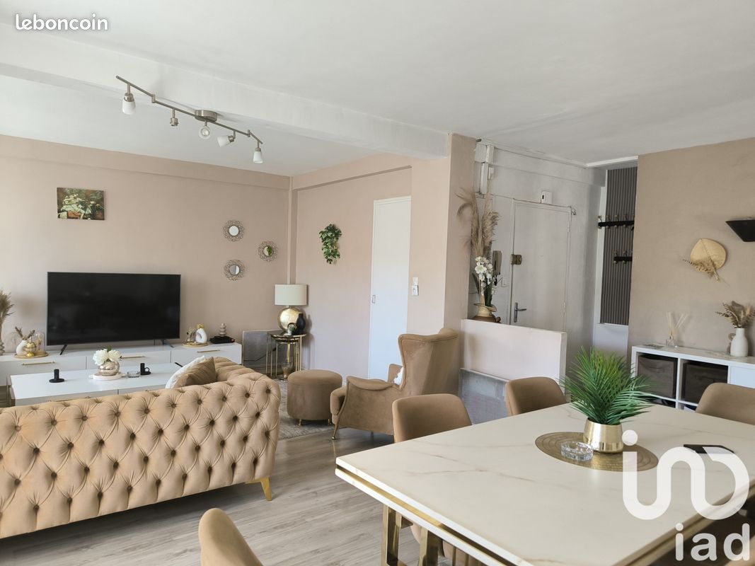 Apartamento de 2 dormitorios en Le Pontet, France No. 316156