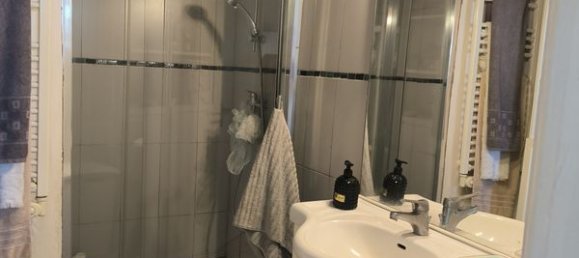 Apartamento de 2 dormitorios en Le Pontet, France No. 316156 14