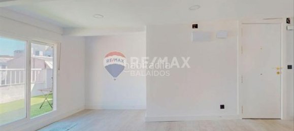 2 bedrooms Penthouse in Vigo, Spain No. 190401 2