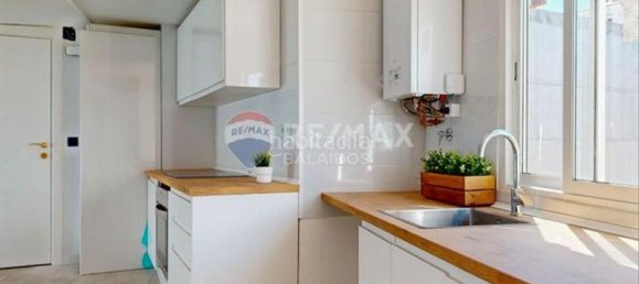 2 bedrooms Penthouse in Vigo, Spain No. 190401 5