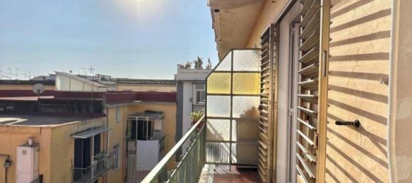 3 rooms Apartment in Pozzuoli, Italy No. 79838 5
