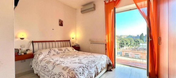 3 rooms Apartment in Pozzuoli, Italy No. 79838 3