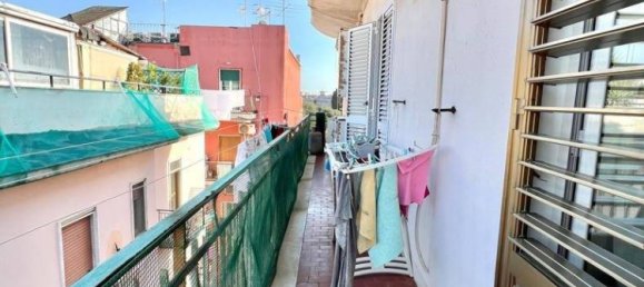 3 rooms Apartment in Pozzuoli, Italy No. 79838 29