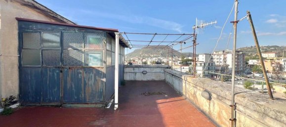 3 rooms Apartment in Pozzuoli, Italy No. 79838 17