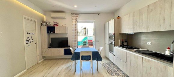 3 rooms Apartment in Pozzuoli, Italy No. 79838 18