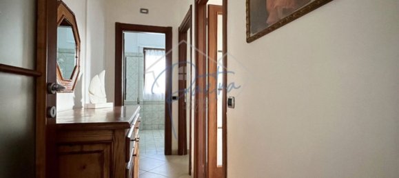 3 Schlafzimmer Wohnung in Massa, Italy, Nr. 356409 11