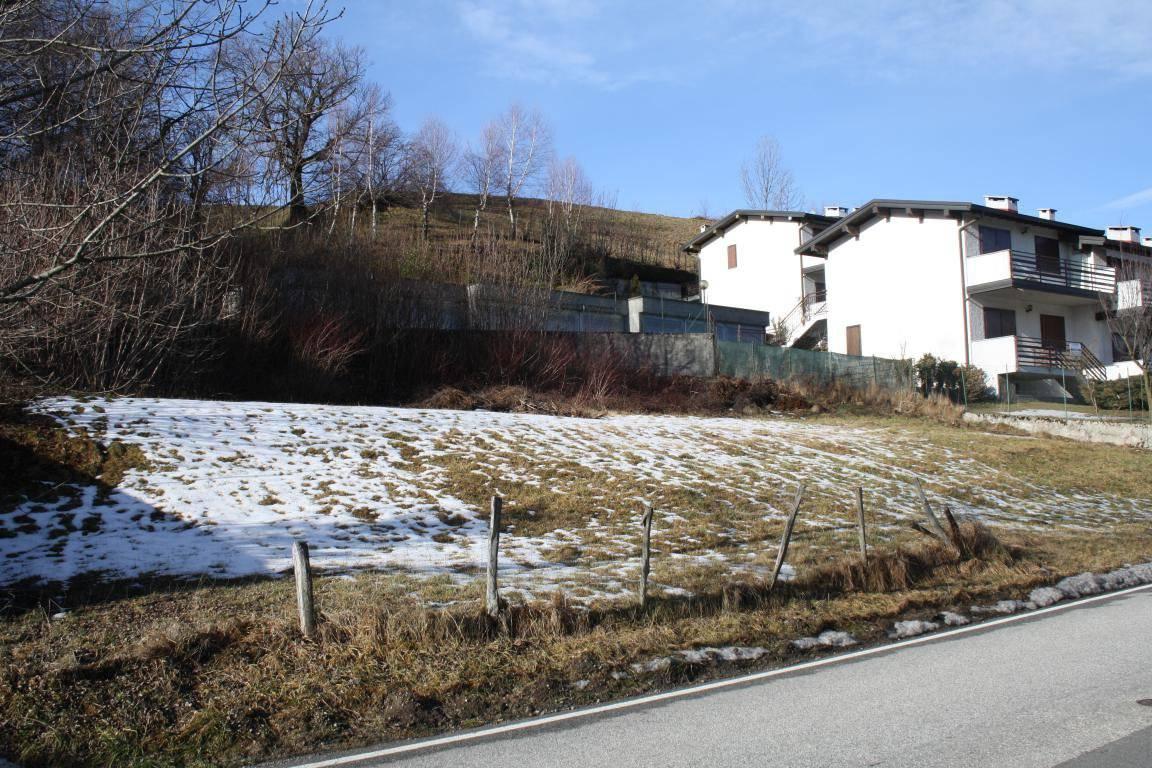 Terreno em Centro Valle Intelvi, Italy 1000 m² N.º 82705