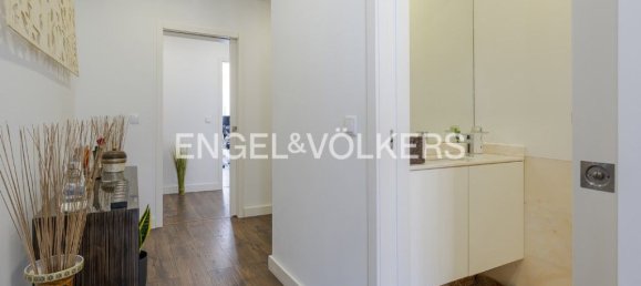 3 bedrooms Apartment in Lisbon, Portugal No. 12186 12