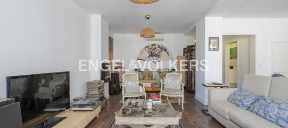 3 bedrooms Apartment in Lisbon, Portugal No. 12186 3