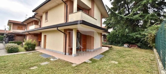 3 Schlafzimmer Villa in Vimercate, Italy, Nr. 76697 3