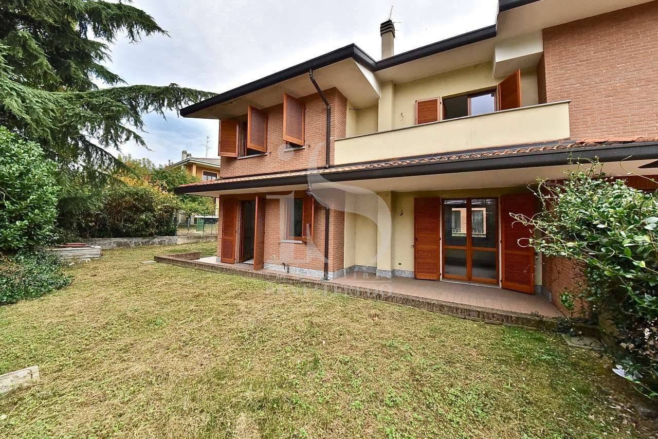 3 Schlafzimmer Villa in Vimercate, Italy, Nr. 76697
