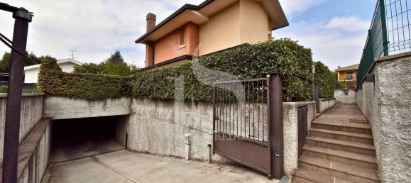3 Schlafzimmer Villa in Vimercate, Italy, Nr. 76697 28