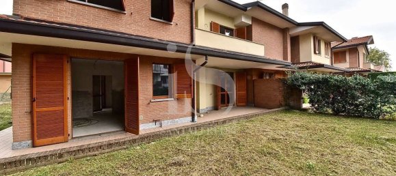3 Schlafzimmer Villa in Vimercate, Italy, Nr. 76697 2