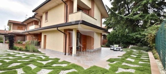 3 Schlafzimmer Villa in Vimercate, Italy, Nr. 76697 12