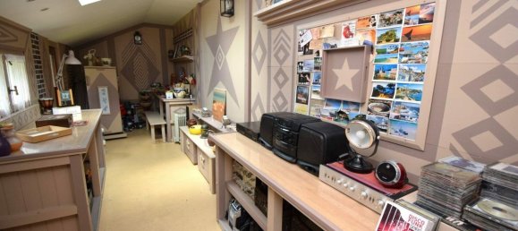 Casa de 3 dormitorios en Vernouillet, France No. 153503 12