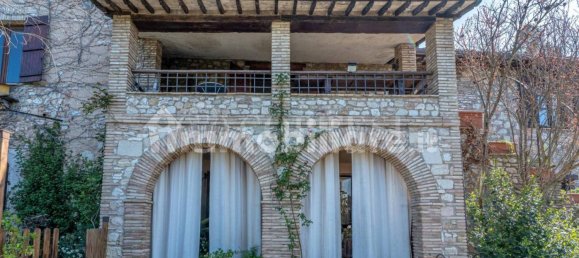 5-salle Propriété commerciale à Assisi, Italy No. 277172 37