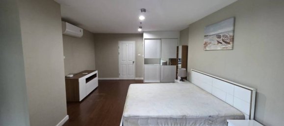 Apartamento com 3 quartos em condomínio em Huai Khwang, Thailand N.º 61543 7