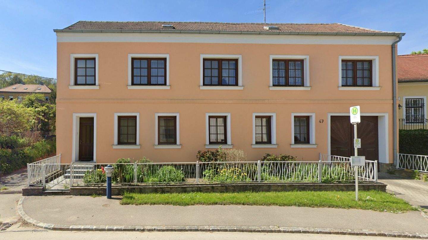 6 rooms House in Hollabrunn, Austria No. 242244