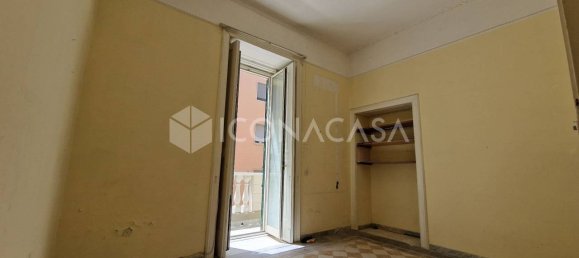 4 rooms Apartment in Naples, Italy No. 266708 3