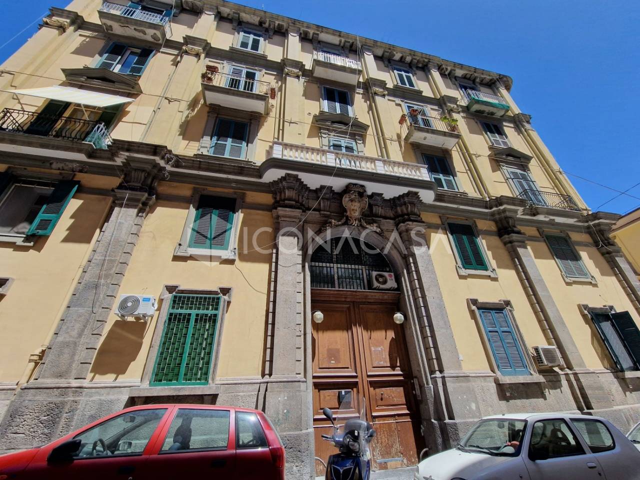 4 rooms Apartment in Naples, Italy No. 266708