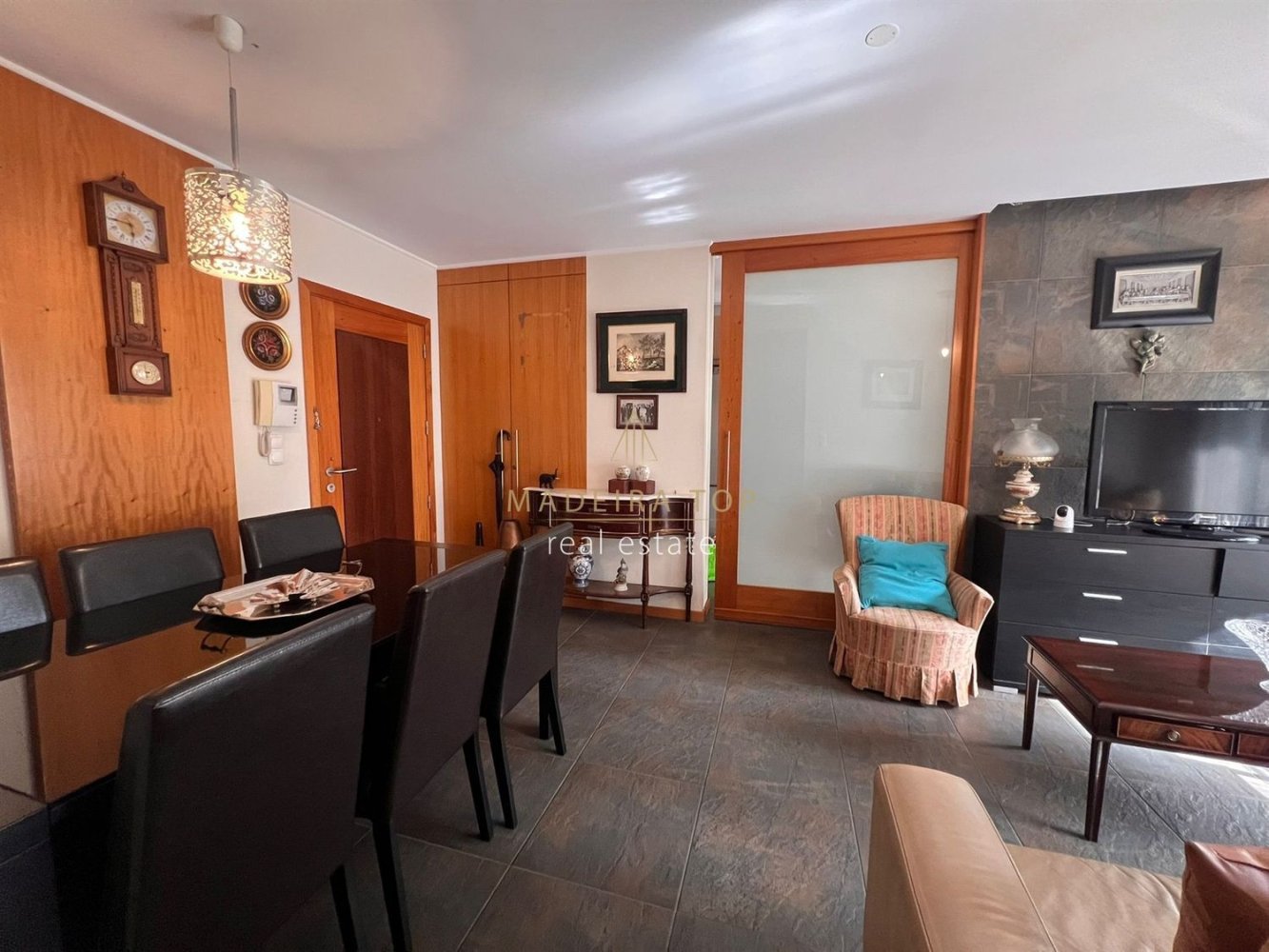 Apartamento de 2 dormitorios en Funchal, Portugal No. 273925