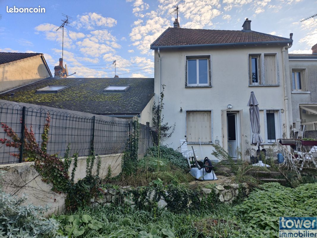 3 غرف نوم منزل في Issoudun, France رقم 42393