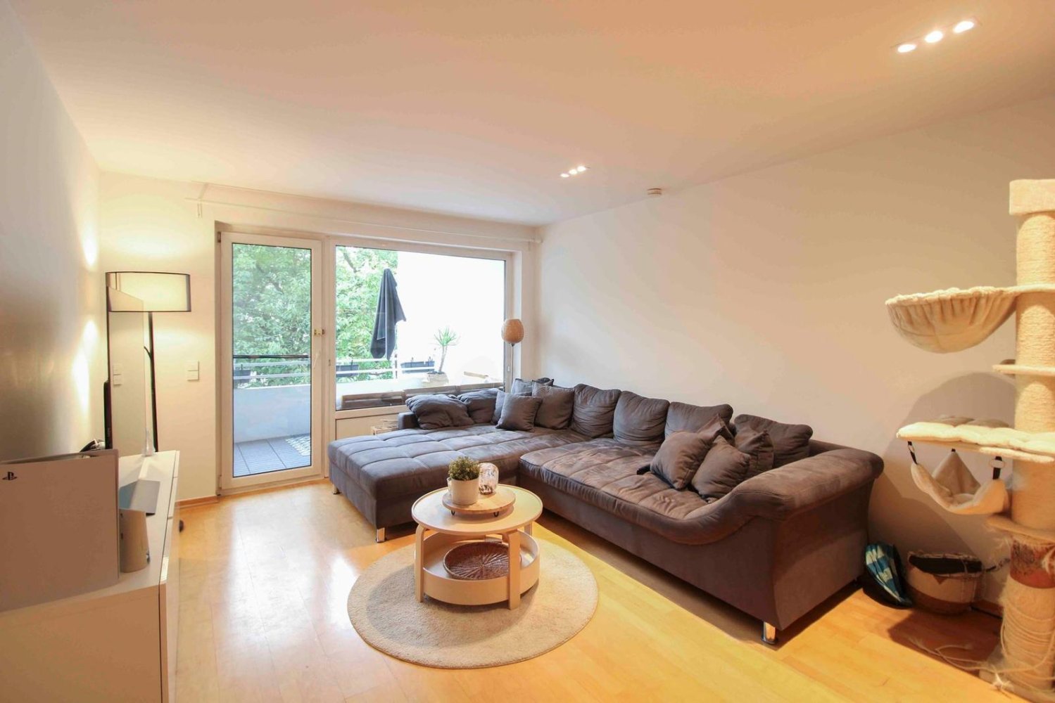 3 غرف نوم شقة في Wiesbaden, Germany رقم 305467