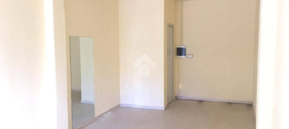 1غرفة عقار تجاري في Palermo, Italy رقم 84104 2