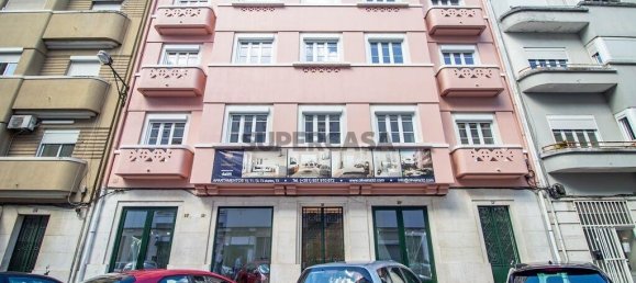 2 غرف نوم منزل ذو طابقين في Lisbon, Portugal رقم 159385 19