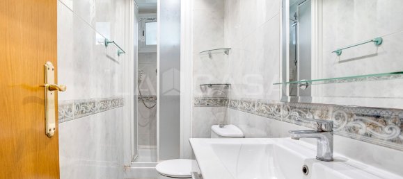 3 Schlafzimmer Wohnung in L'Hospitalet de Llobregat, Spain, Nr. 163923 17