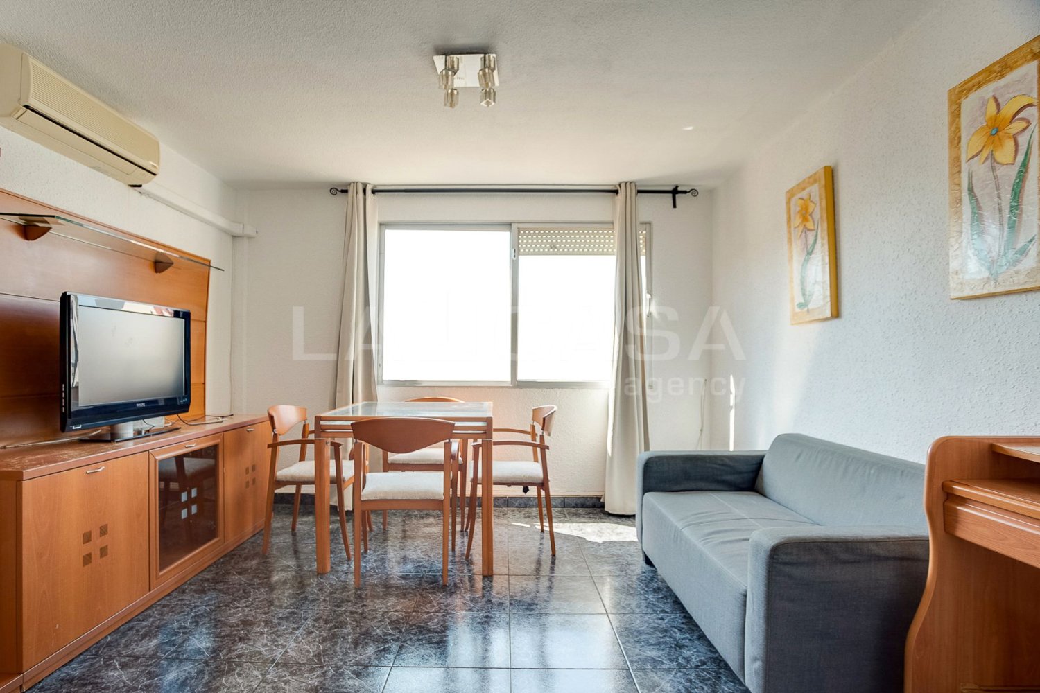 3 Schlafzimmer Wohnung in L'Hospitalet de Llobregat, Spain, Nr. 163923