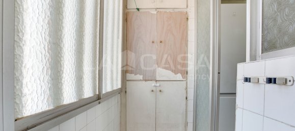3 Schlafzimmer Wohnung in L'Hospitalet de Llobregat, Spain, Nr. 163923 13