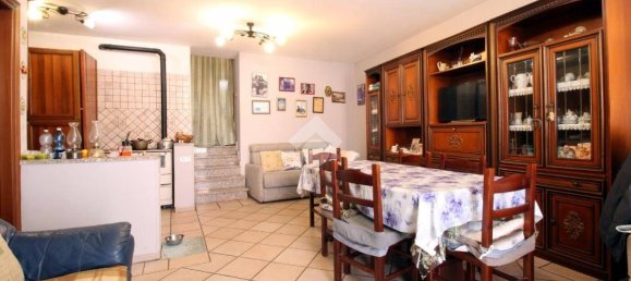 2 bedrooms House in Rivoli, Italy No. 120543 4