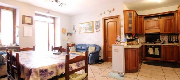 2 bedrooms House in Rivoli, Italy No. 120543 9