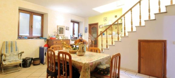 2 bedrooms House in Rivoli, Italy No. 120543 16
