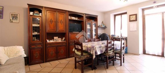 2 bedrooms House in Rivoli, Italy No. 120543 7