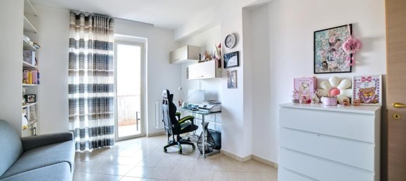 4 rooms Apartment in Catania, Italy No. 324350 4
