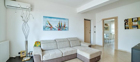 4 rooms Apartment in Catania, Italy No. 324350 17